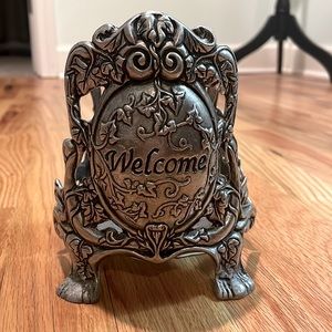 Carson round candle jar holder welcome